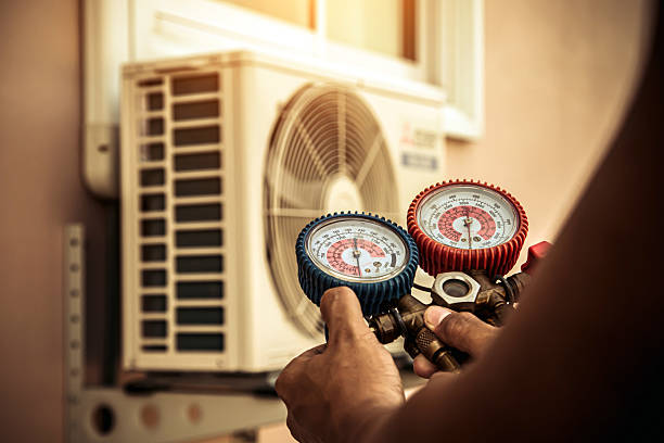 Professional Ductwork Repair technician working in Clermont, IN